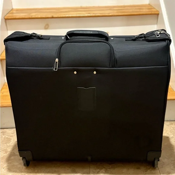 Travelpro Maxlite 5 Carry-On Rolling Garment Bag - Picture 7 of 14